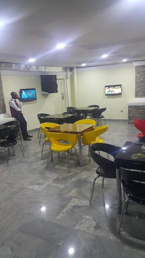 Immaculate Platinum Hotel Abuja Ngoại thất bức ảnh