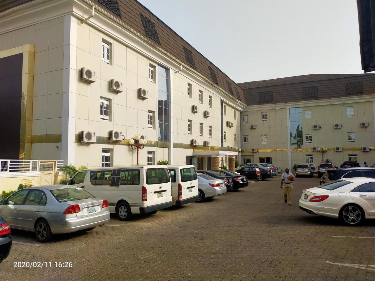 Immaculate Platinum Hotel Abuja Ngoại thất bức ảnh