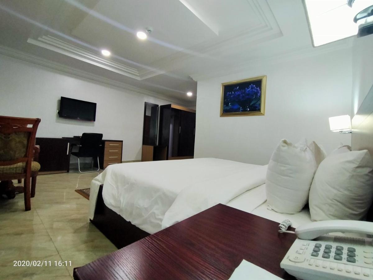 Immaculate Platinum Hotel Abuja Ngoại thất bức ảnh