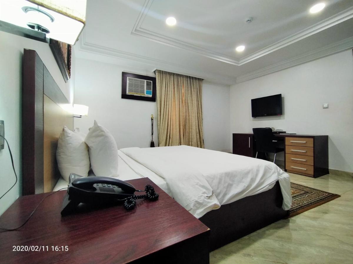 Immaculate Platinum Hotel Abuja Ngoại thất bức ảnh