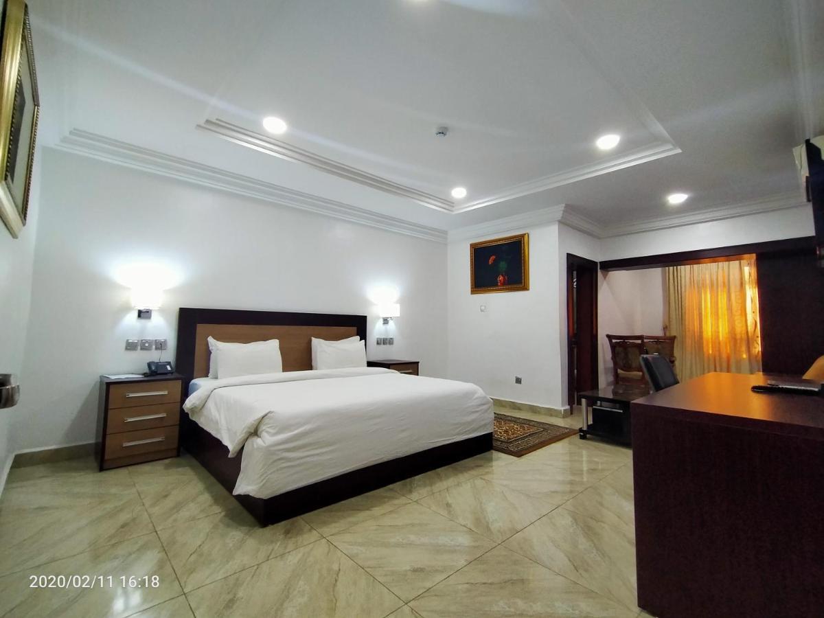 Immaculate Platinum Hotel Abuja Ngoại thất bức ảnh